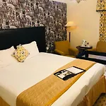 Kingston Lodge Hotel