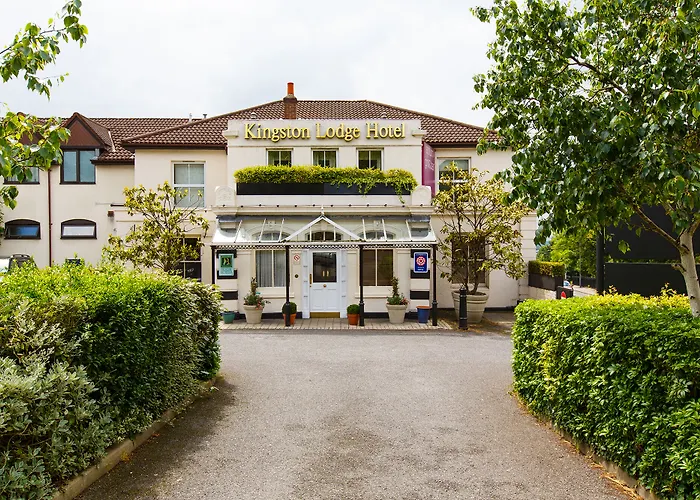 Kingston Lodge Hotel