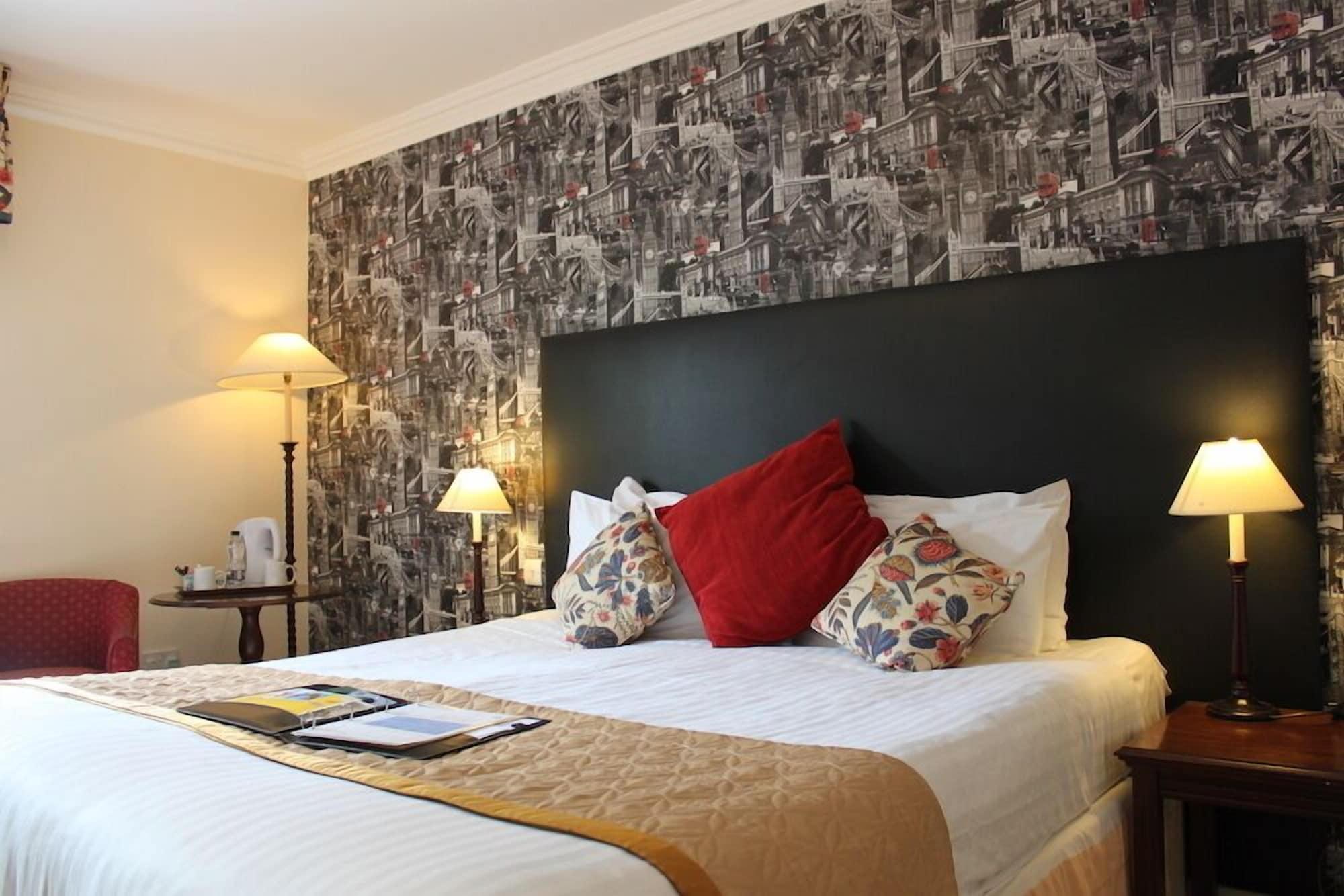 Kingston Hotel